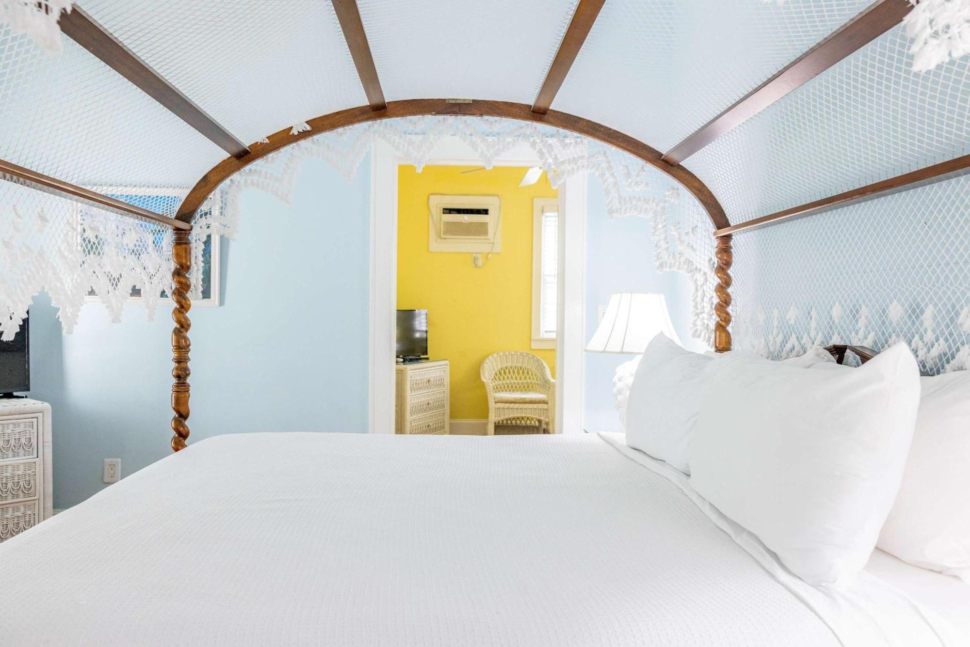Deluxe King With Balcony - At James House With Parking! Key West Eksteriør bilde