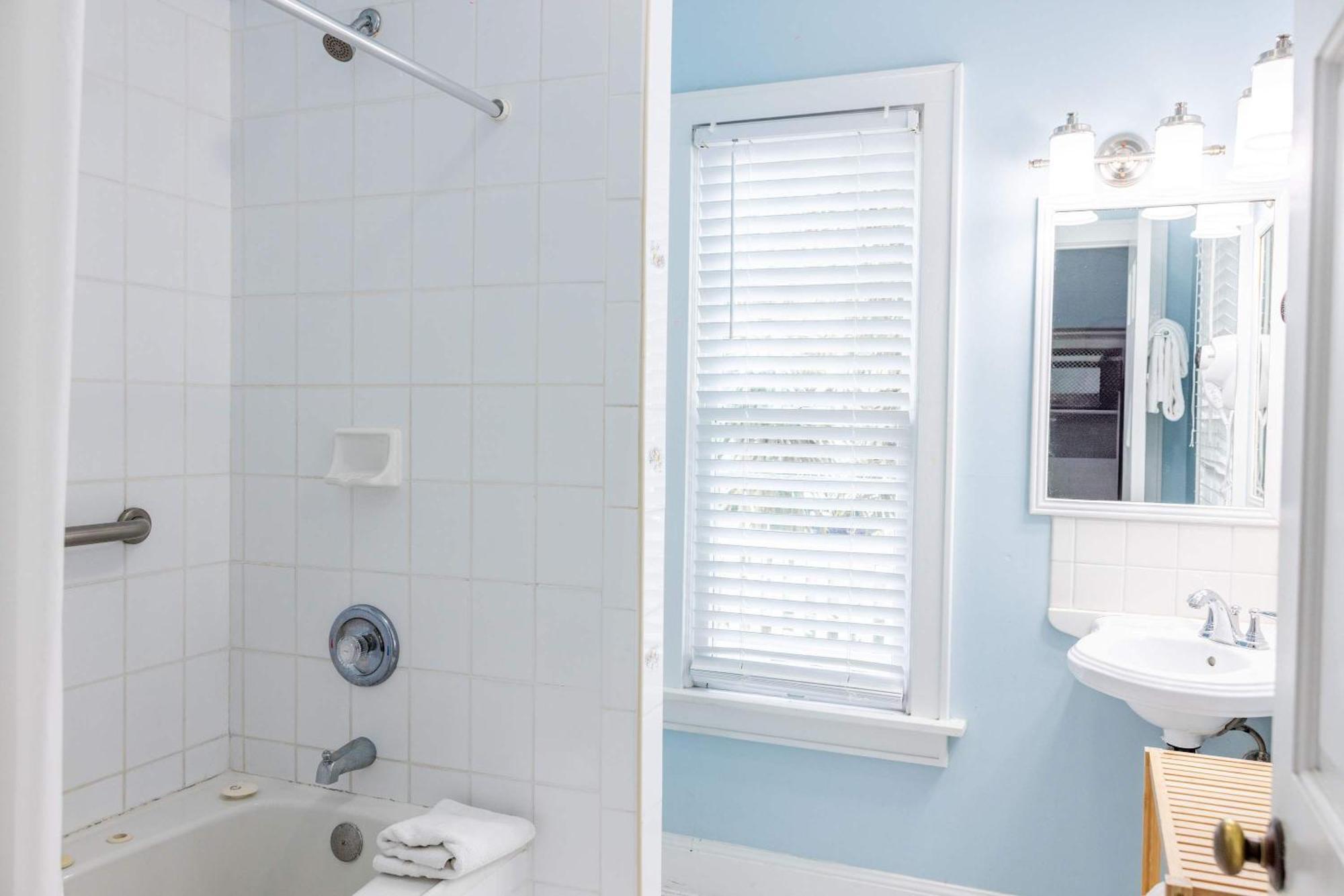 Deluxe King With Balcony - At James House With Parking! Key West Eksteriør bilde